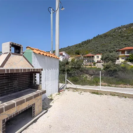 Katsanikos House Case de vacanță