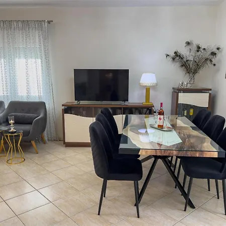 Case de vacanță Katsanikos House