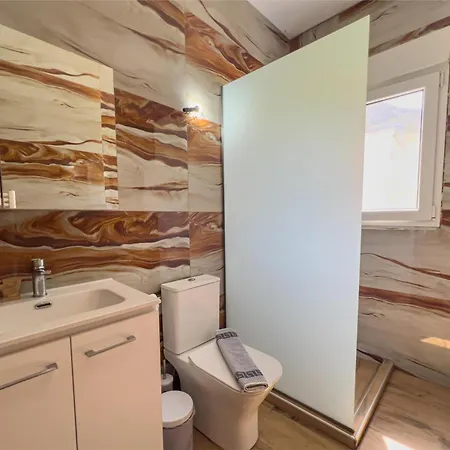 Katsanikos House Case de vacanță *