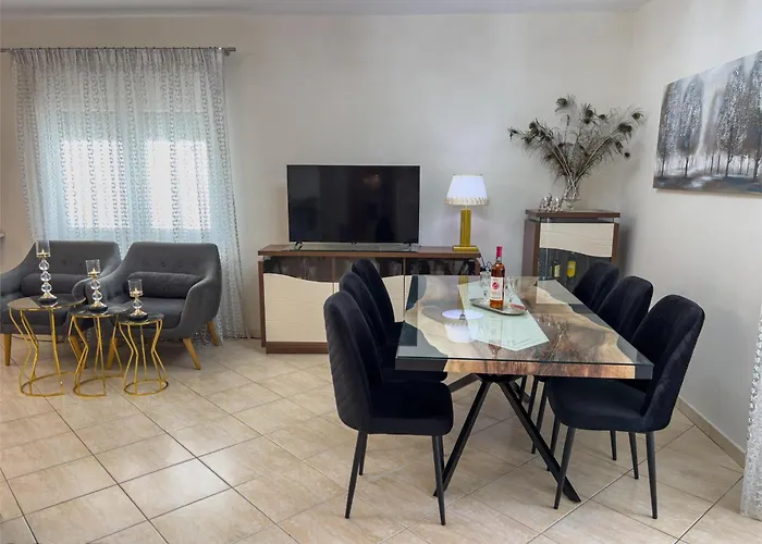 بيت للعطل Katsanikos House